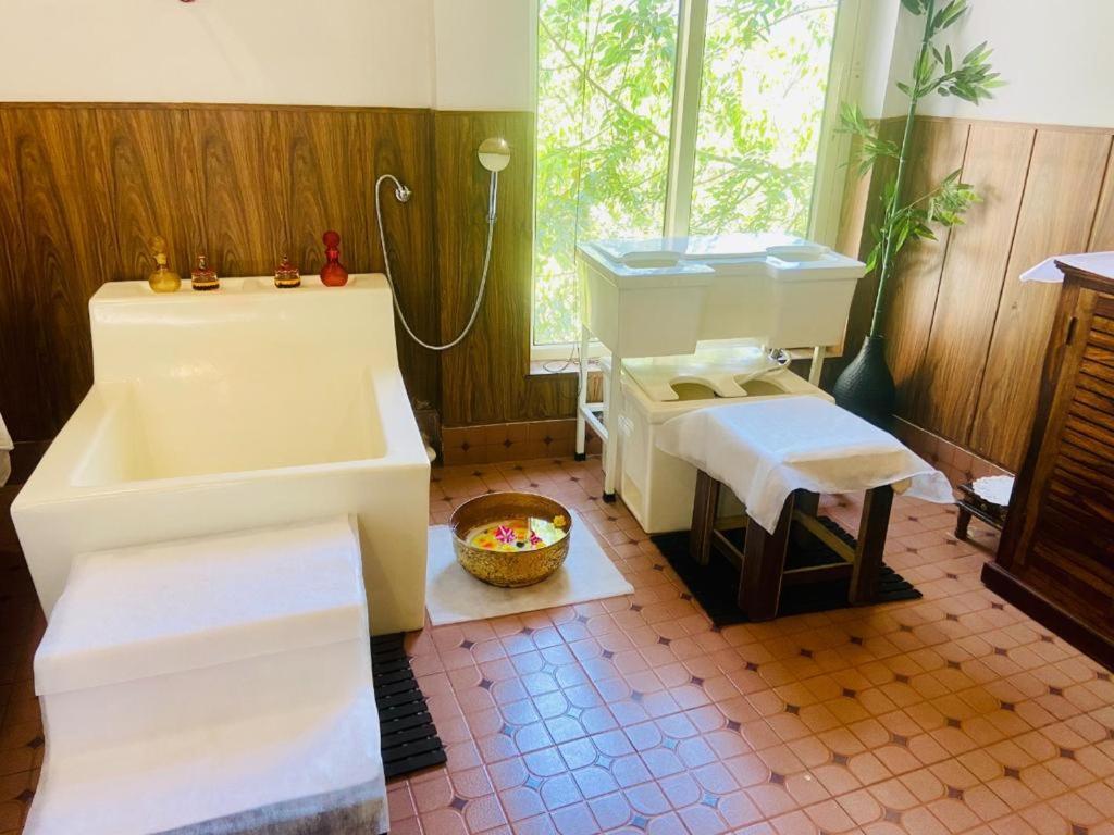 Veda5 Wellness Retreat & Spa Gamle Goa Eksteriør bilde
